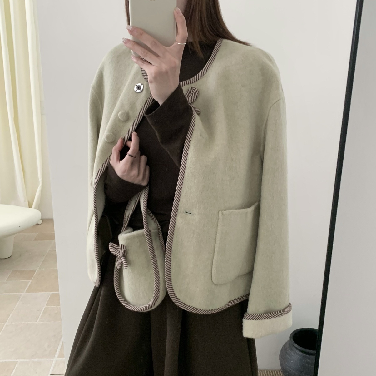 拿铁花边撞色边圆领显瘦羊毛外套配包包含702羊毛B1F2501B