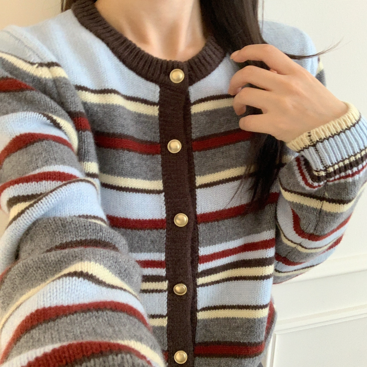 妮Bonnet-条纹撞色圆领金扣开衫保暖毛衣(含100羊毛)N196-6015