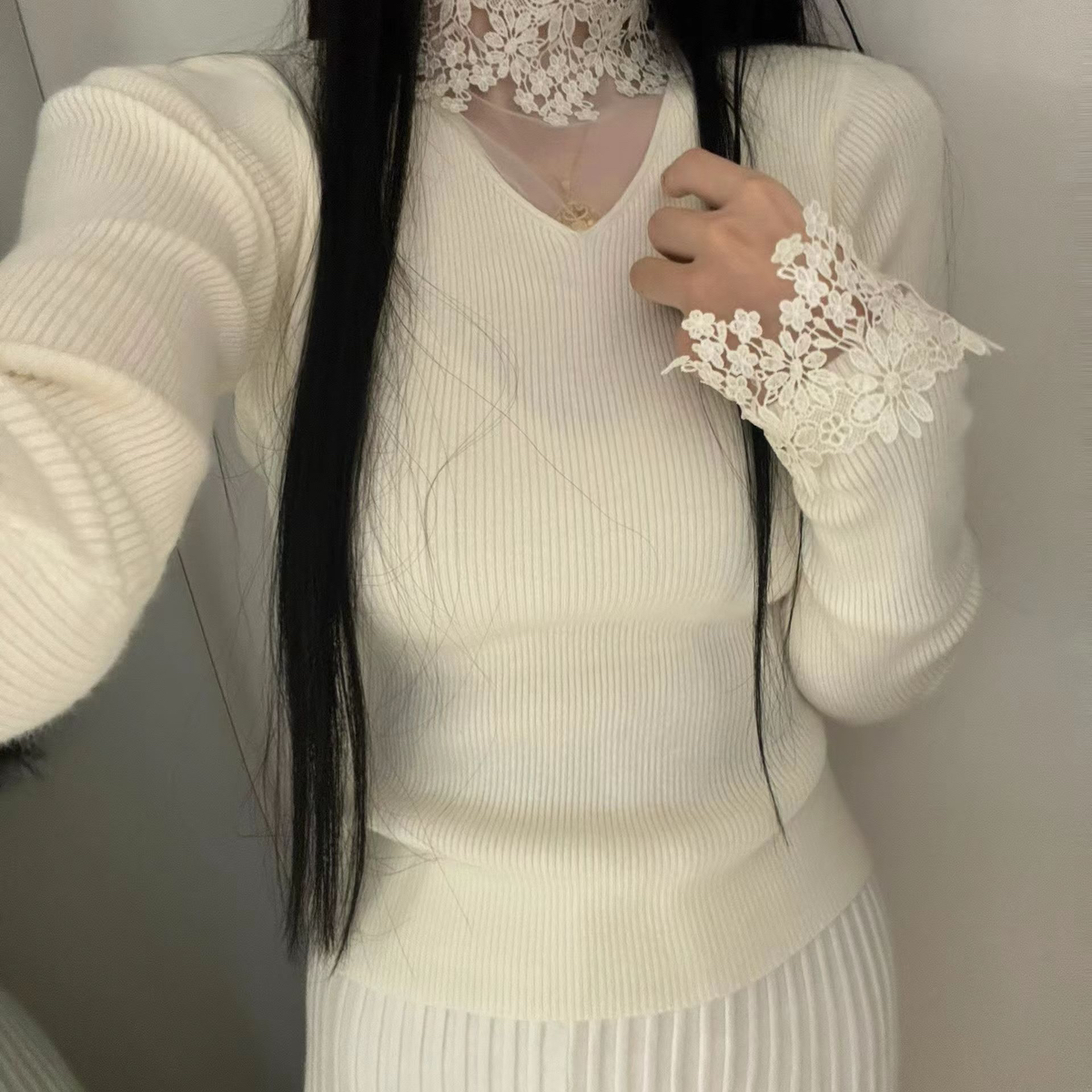 DARA ROSE-织衫千金浪漫设计款法式复古蕾丝修身显瘦针织衫S0904