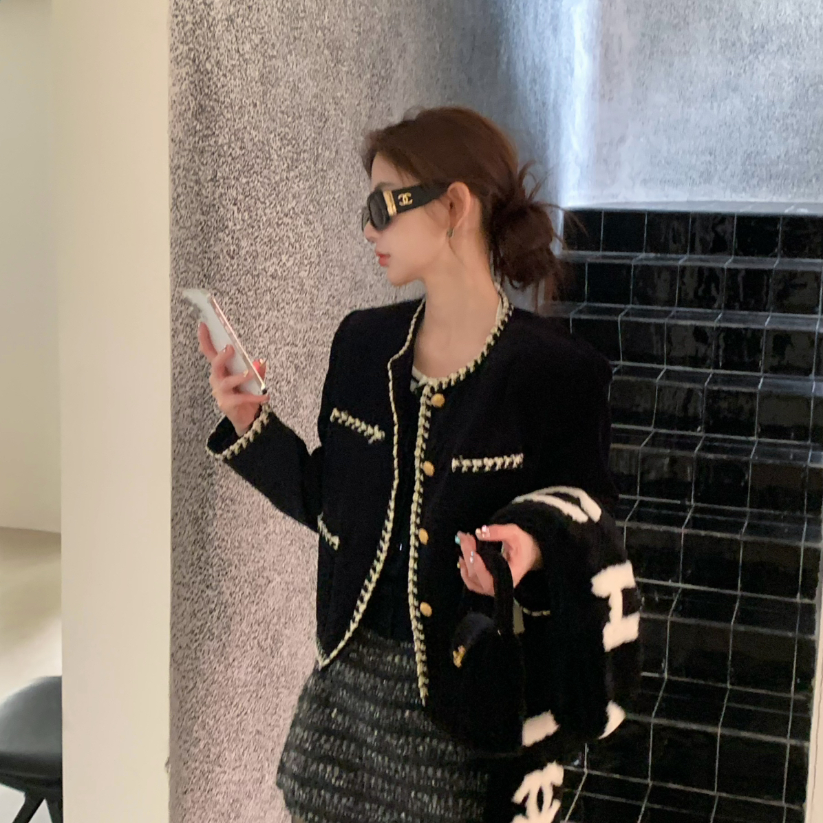 FEIMAO（YIMAO）-手工钉珠花边领条绒小香短外套9290