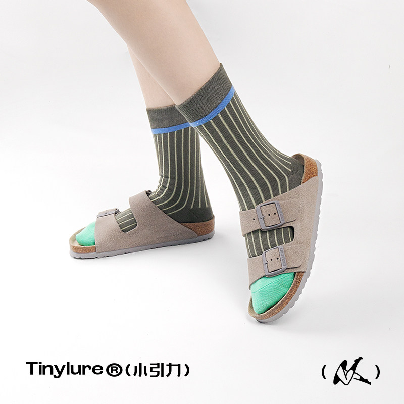 棕色长袜小引力运动情侣