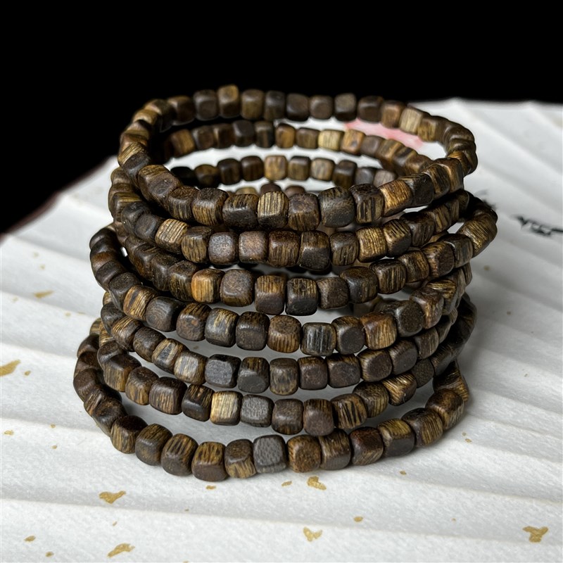 9.99分沉奇楠沉香方珠随行手串正品棋楠佛珠男女款木质.手链甜凉