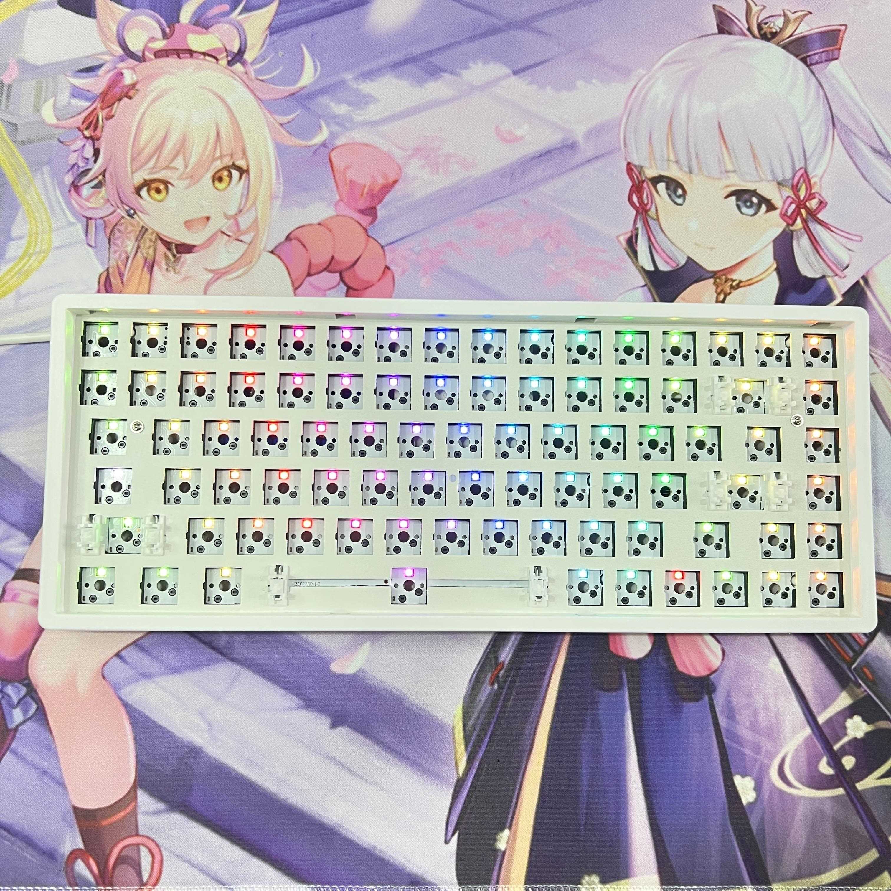 c8三模键4盘定制制插化热拔青轴红轴62403全键无冲客键盘电竞机械