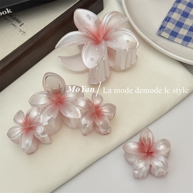 氛围感珠光晕染鸡蛋花抓夹甜美海边度假风发夹女鲨鱼夹侧边夹发卡