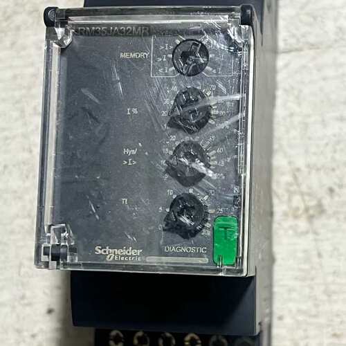议价施耐德相序保护器RM35JA32MR，二手拆机成色如图，实拍