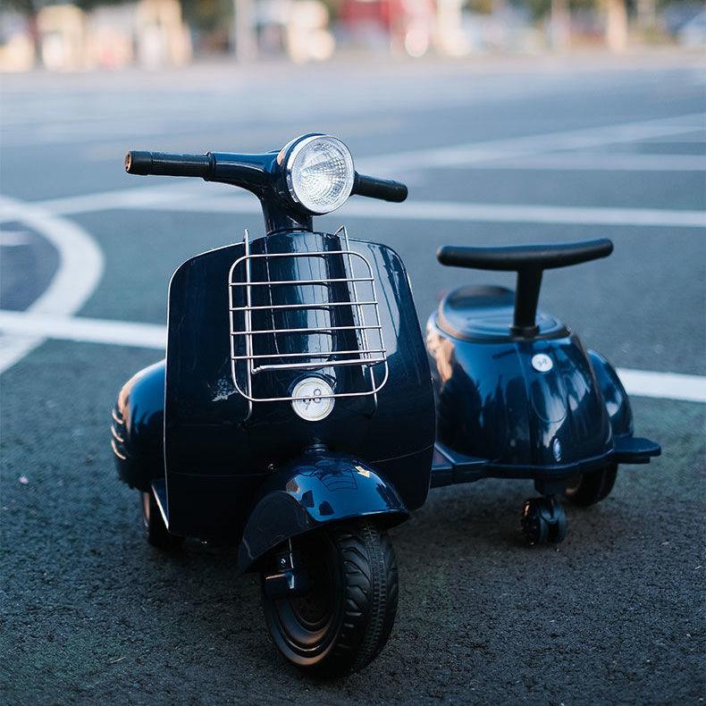 八嘎车三轮电动摩托车可坐男女宝宝电动车遥控双驱充电摩托