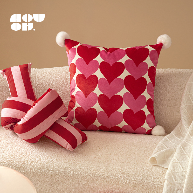 新款客厅沙发爱心抱枕抱枕