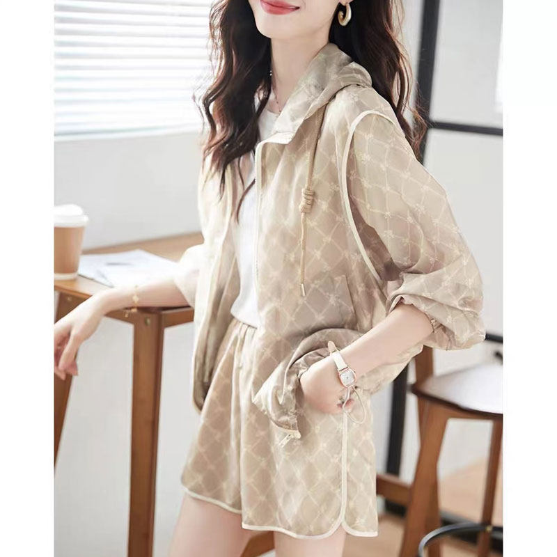 印花防晒衣短裤套装2023夏季新款薄款透气连帽开衫防晒衣女