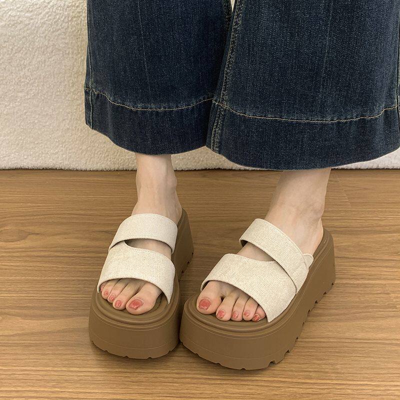 夏季新款厚底增高休闲风一字拖女外穿小个子松糕凉拖鞋休闲百搭