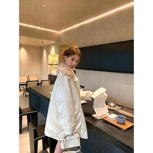 TA suki_冰川琉璃 缎面轻盈亲肤质感宽松卡其绒毛领原创过冬外套