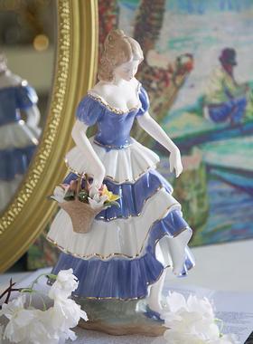 中古瓷偶女孩法式桌面小屏风人物复古陶瓷器娃娃欧式高级感摆件