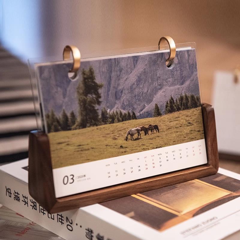 2025年台历定制高档实木个性创意桌历企业年历照片日历商务月历