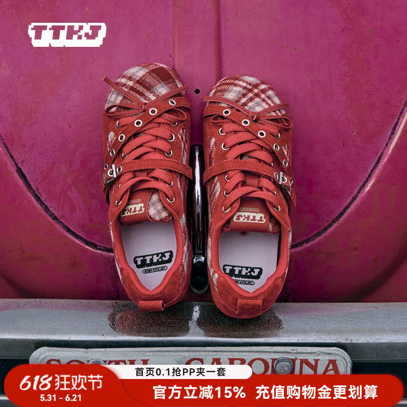 TTKJ豆豆鞋女圆头2026新款格纹配裙子机车风内增高本命年红色鞋子