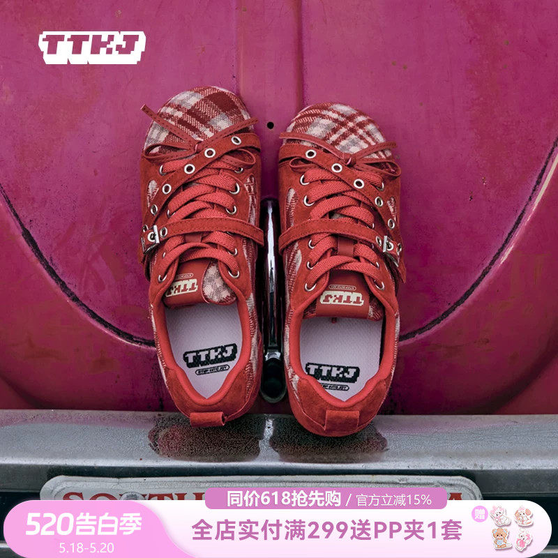 TTKJ豆豆鞋女圆头2026新款格纹配裙子机车风内增高本命年红色鞋子