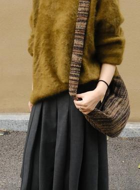 SecondMoon个性彩色条纹毛呢肌理感百搭通勤牛角可颂包斜挎包