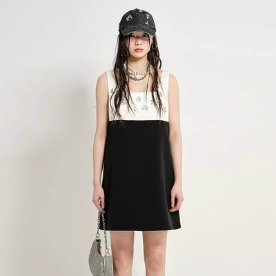 DN高端定制2025夏季新款时尚百搭重工钉珠拼接撞色吊带连衣裙女