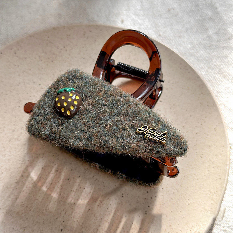 复古风小草莓抓夹女高级感2026新款发夹鲨鱼夹发抓夹子高端头饰品,饰品/流行首饰/时尚饰品新,发饰,淘宝优惠券,粉丝福利购,淘宝优惠卷