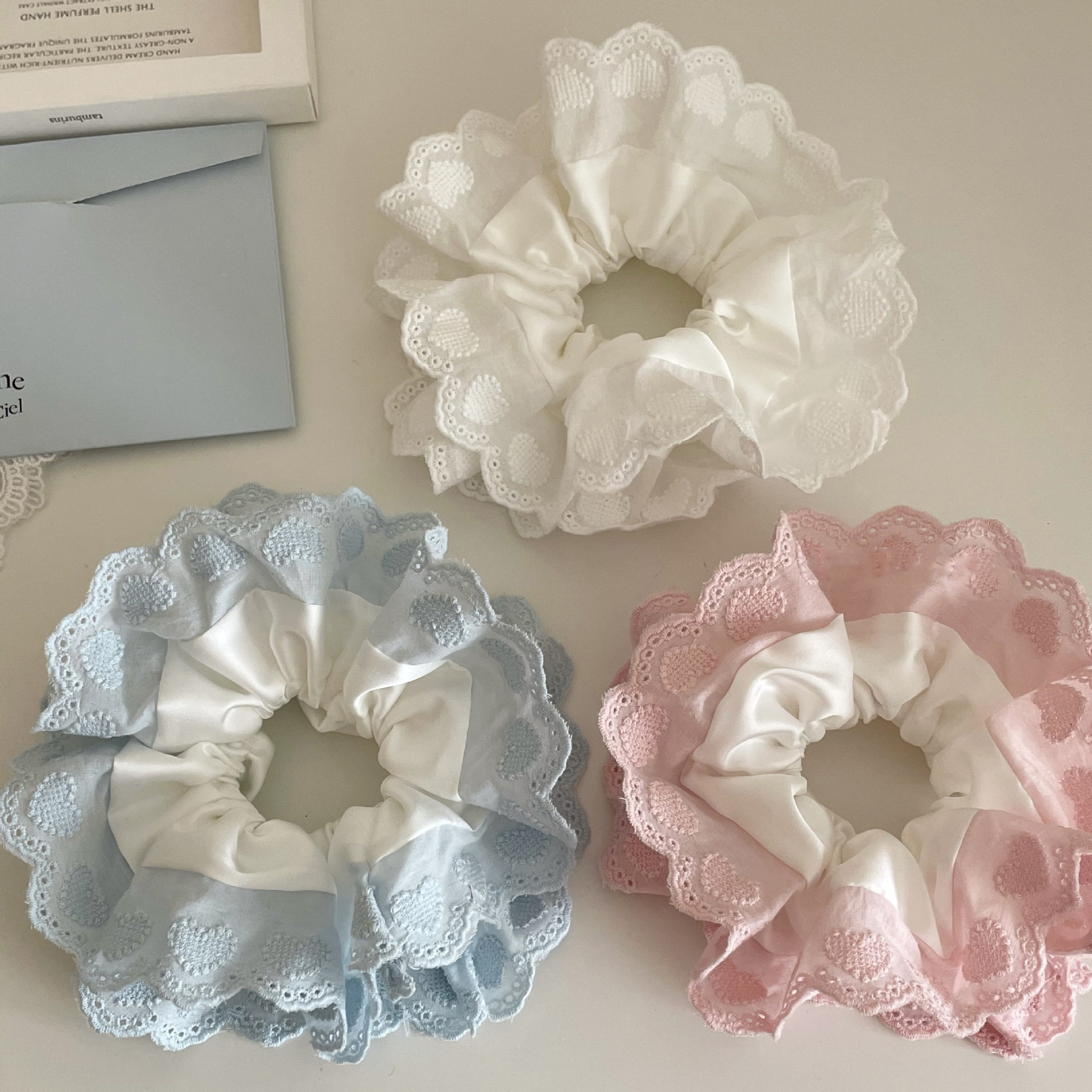 韩系甜美奶油色少女蕾丝缎面大肠发圈女芭蕾风头绳2025发饰新款