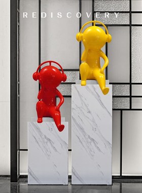 卡通人物公仔样板房装饰品落地雕塑酒店前台大厅楼梯间玄关摆件