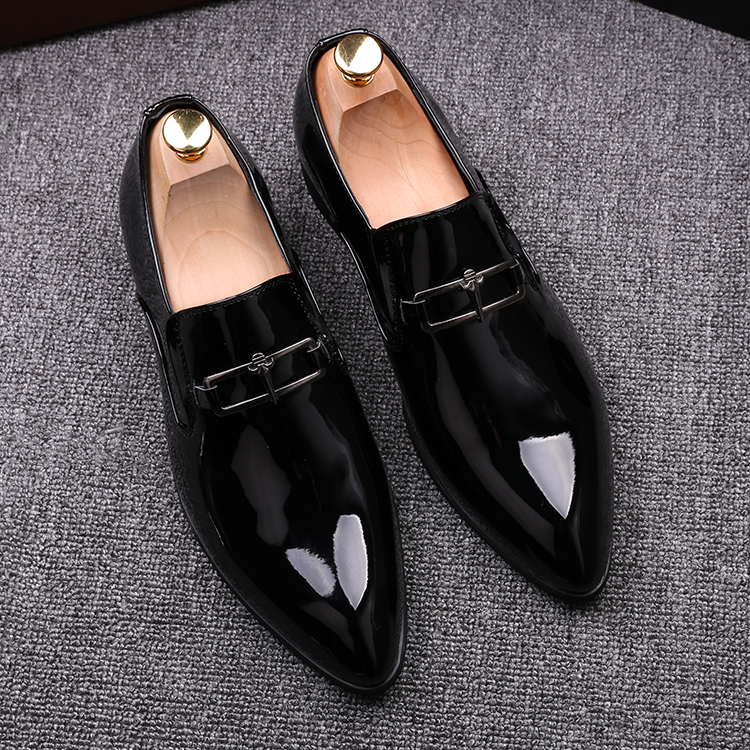 潮男士尖头皮鞋i亮皮英伦韩版商务正装男鞋休闲内增高婚鞋漆皮男