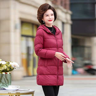 2023新款羽绒服女年轻妈妈装中长版连帽中年冬加厚外套洋派轻薄型