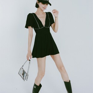 亲爱的朋友-W小调连n体平角裙式黑白保守显瘦遮肚新款游泳衣泳装