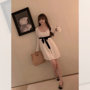 气质甜美长袖连衣裙秋冬款蝴蝶结收腰设计修身显瘦温柔减龄打底裙