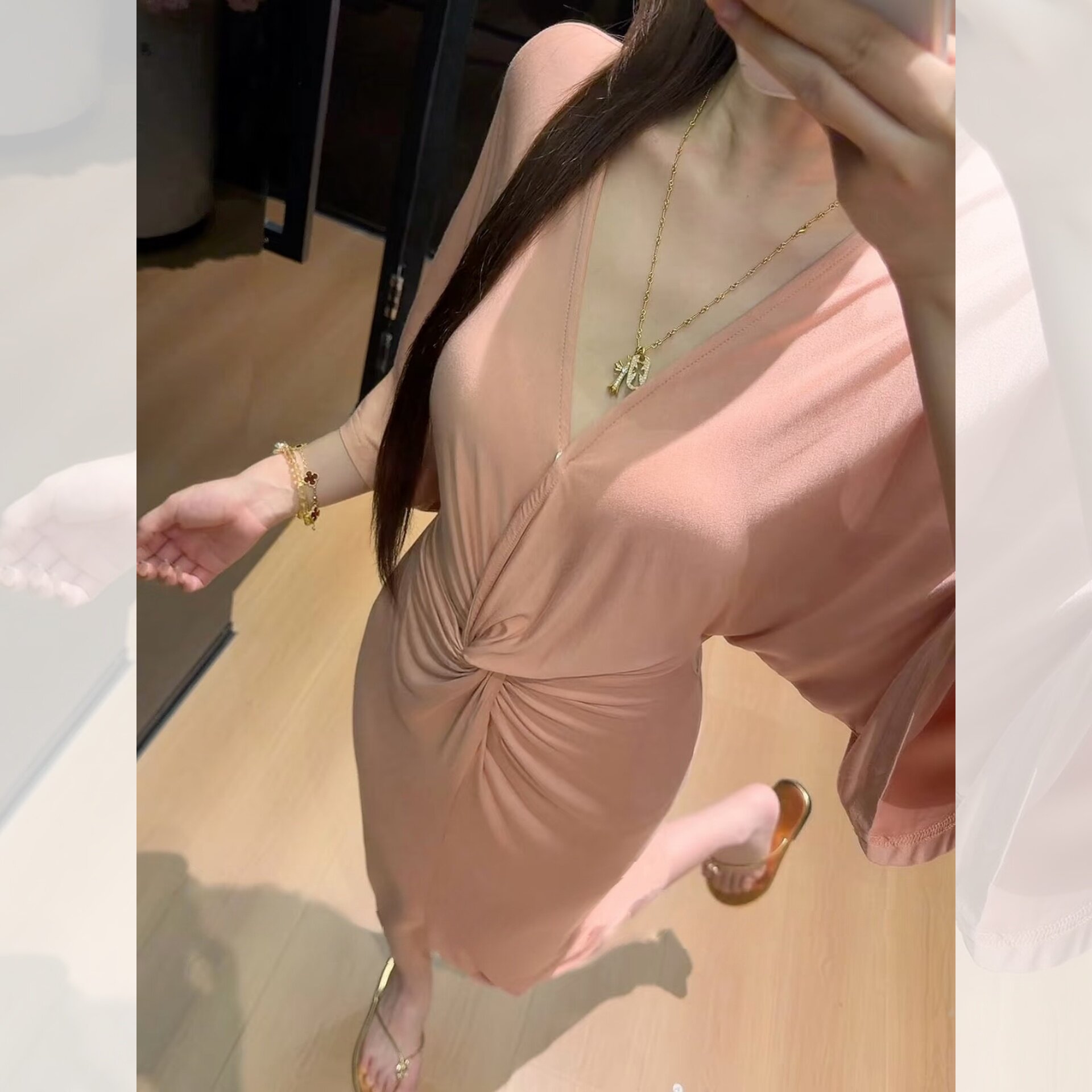 气质轻熟V领连衣裙扭结开叉修身显瘦包臀设计感纯欲辣妹风百搭