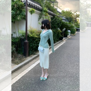韩系休闲拉链连帽卫衣搭配包臀半身裙秋冬温柔通勤减龄两件套装