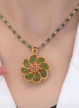 复古绿色竹节旋转幸运花项链网红女款2023新款爆款轻奢小众锁骨链