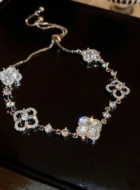 新款四瓣花锆石花朵手链女小众轻奢高级感手环冷淡风闺蜜礼物手饰