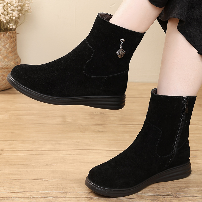 羊毛雪地靴女冬季真皮磨砂保暖妈妈鞋棉鞋中老年大码软底防滑短靴