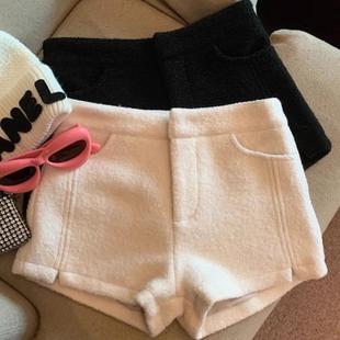辣妹毛呢白色高腰短裤女秋冬外穿阔腿裤配大衣纯欲风打底靴裤女潮