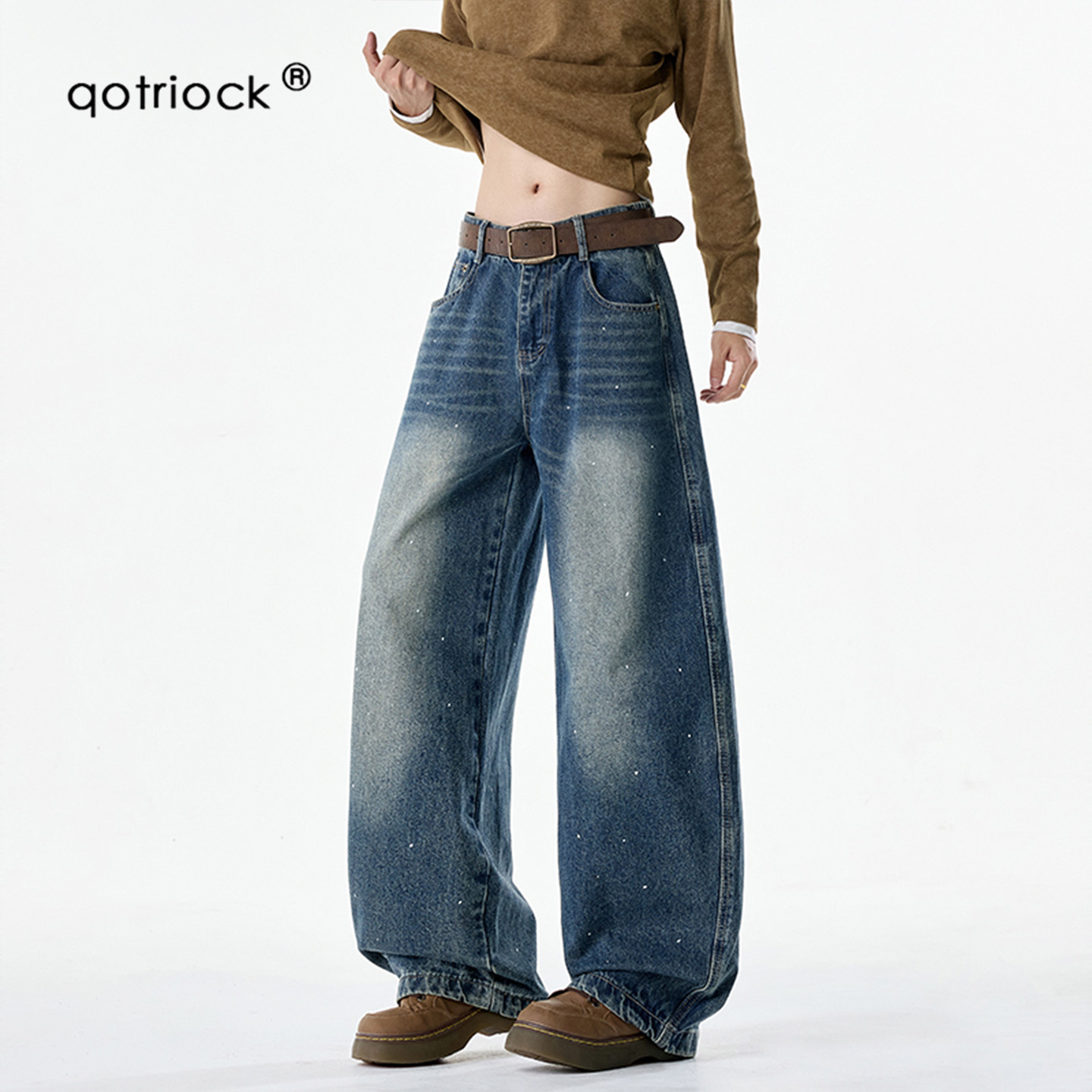 QOTRIOCK美式潮牌磨白烫钻牛仔裤图片