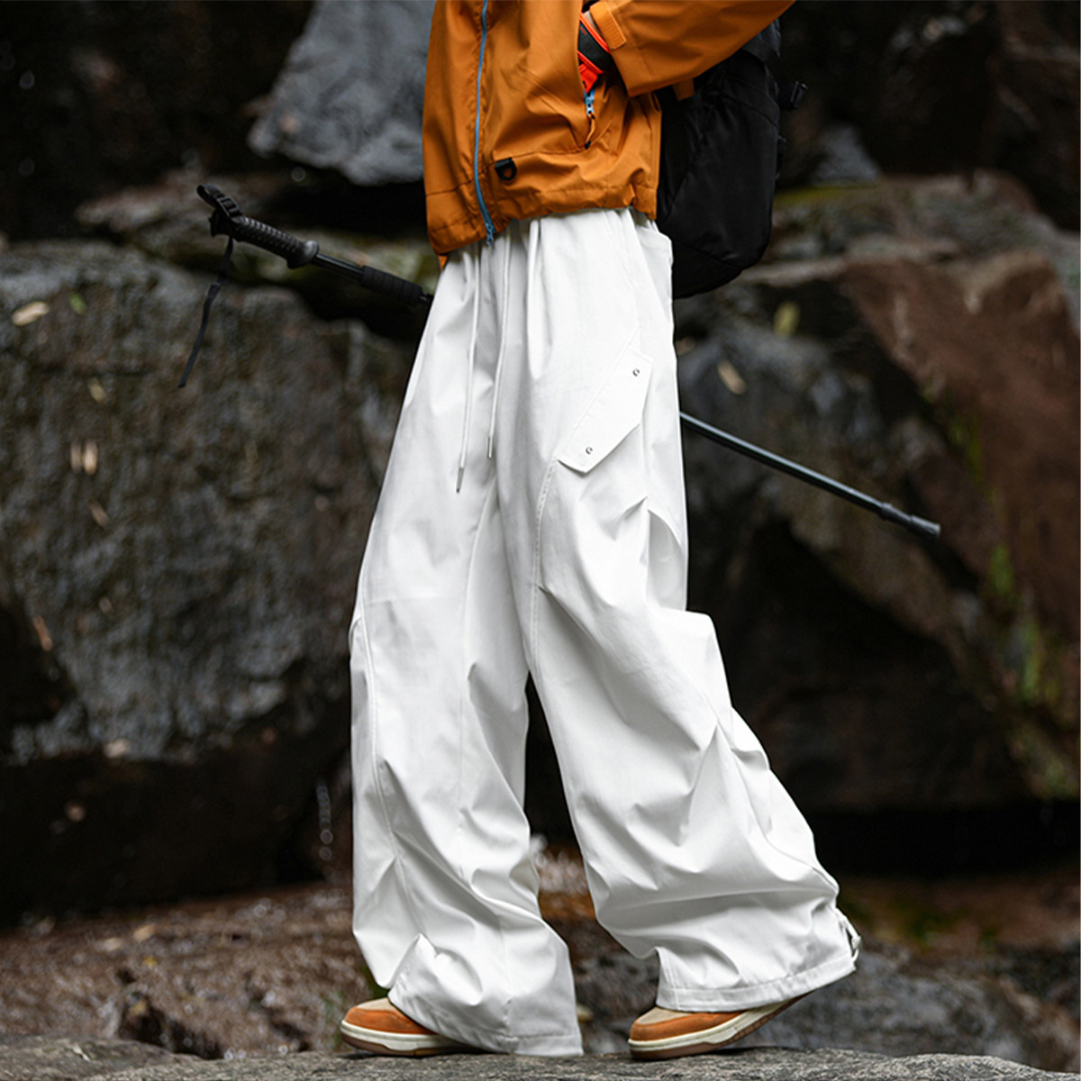 QOTRIOCK户外机能登山冲锋裤男女图片