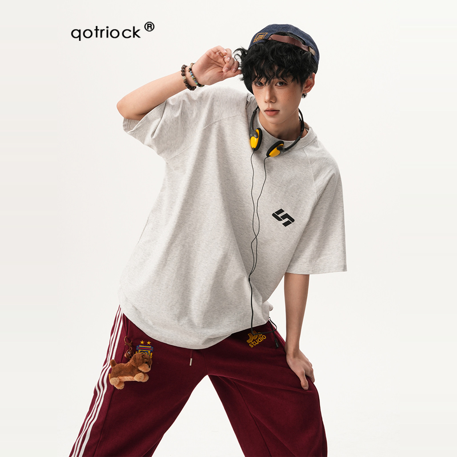 QOTRIOCK美式重磅字母印花短袖男图片