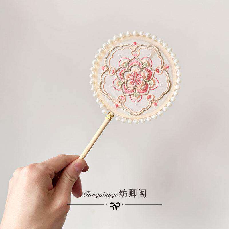 儿童汉服扇子团扇女童走秀拍摄掌中扇跳舞蹈刺绣花古风马面裙宫扇