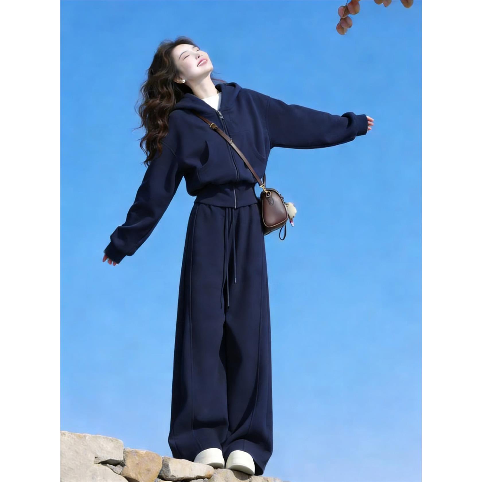 早秋穿搭休闲运动外套女