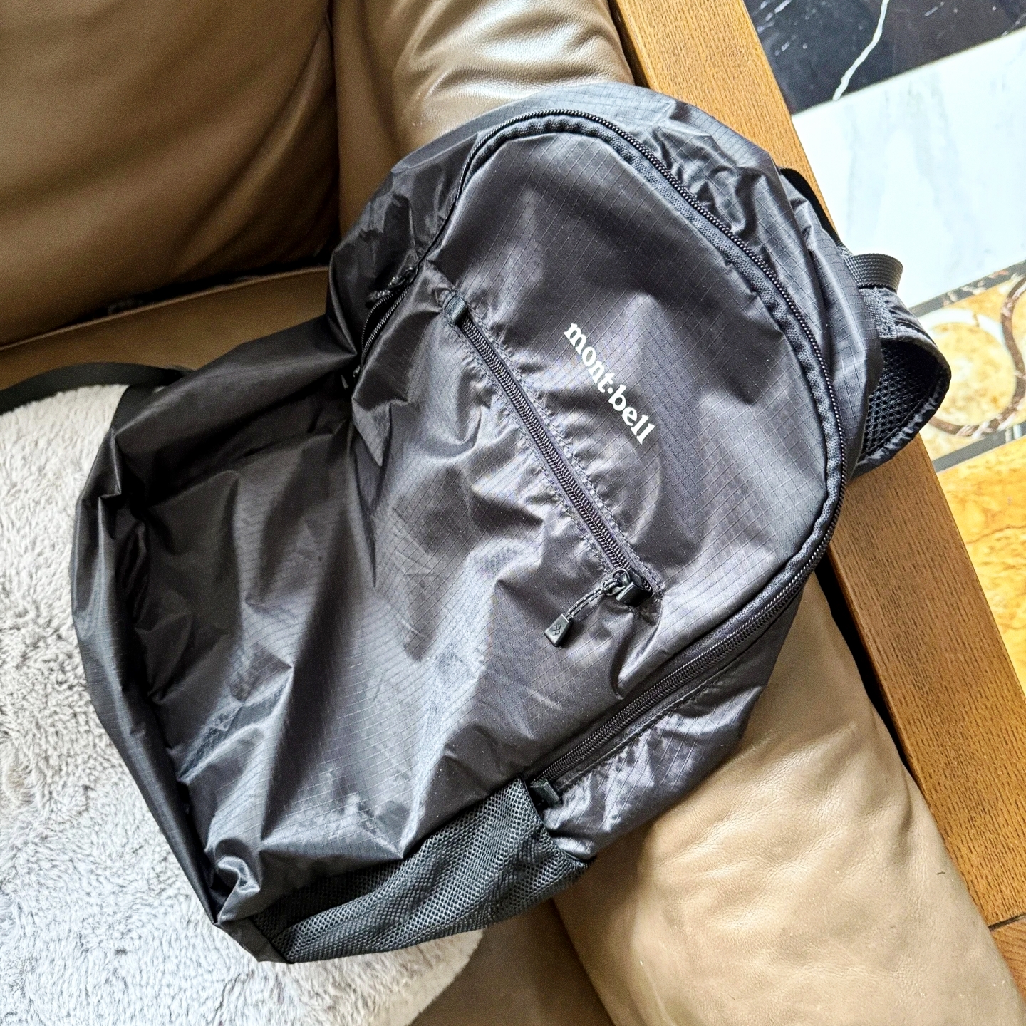 日本Montbell轻量便携双肩包可折叠收纳旅行户外防水耐磨13L/18L