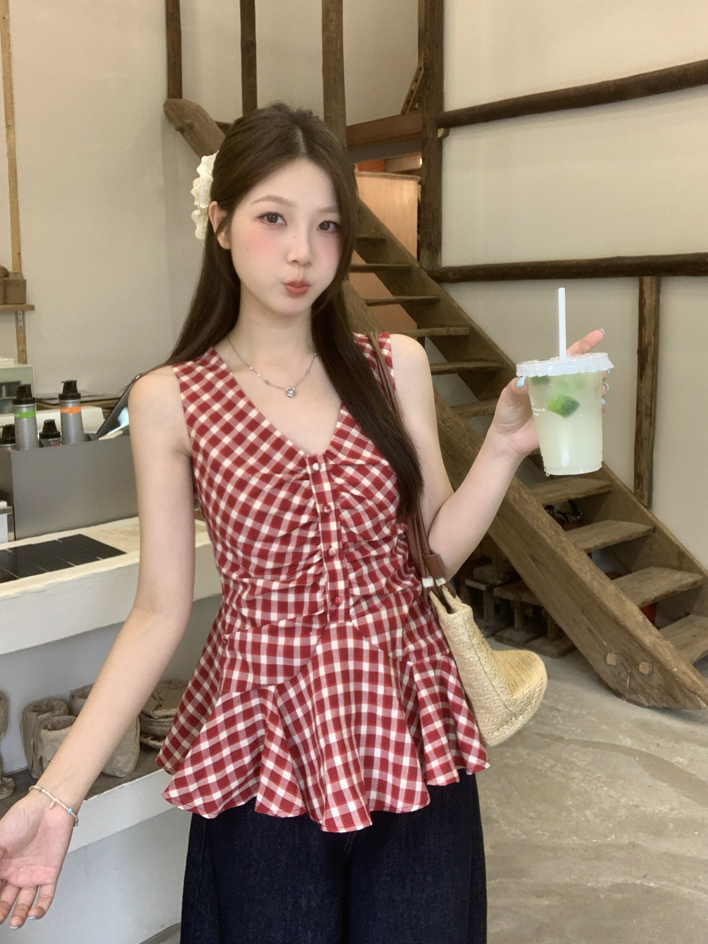 实拍 大码法式复古红色格子无袖背心收腰显瘦设计感小众V领上衣