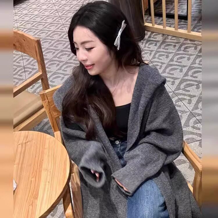 灰色连帽长版毛衣女秋冬