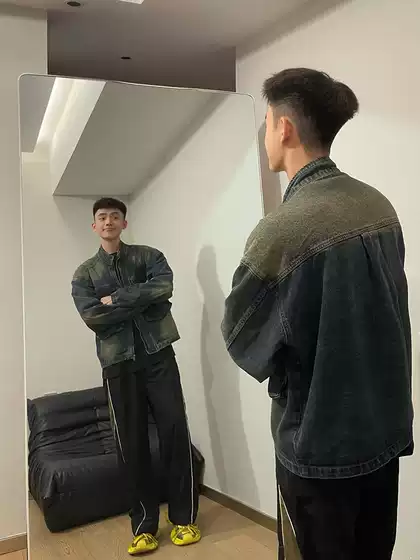 2025 Autumn Retro Blue Denim Jacket for Men, American Street Style with Large Pockets, Stand Collar Casual Jacket, Trendy Top