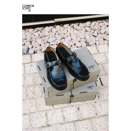 COMMON SCENTS鳗鱼皮压纹「Loafer」T-Bar金属日字扣牛皮乐福皮鞋