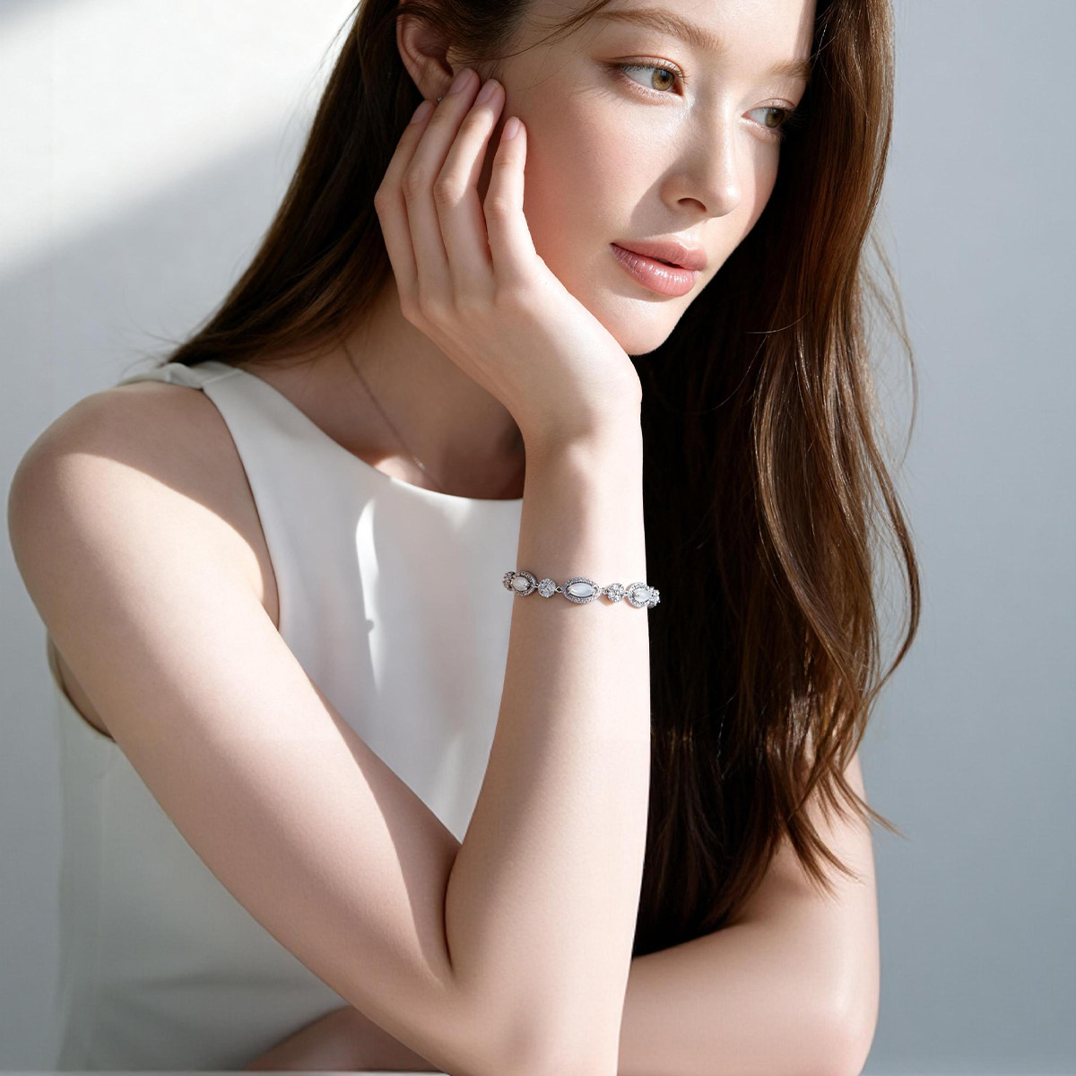 阿吉豆AJIDOU手链女款玉髓月光白宝石手串生日礼物送女友串珠手饰