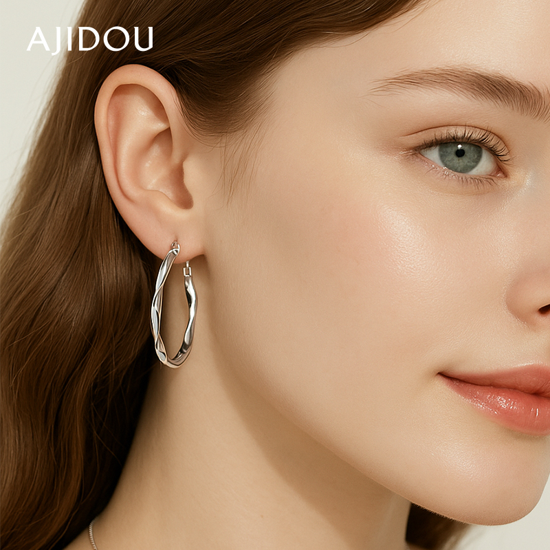 阿吉豆AJIDOU耳环女素圈大圆脸修饰脸型时尚百搭银色耳钉轻奢耳饰