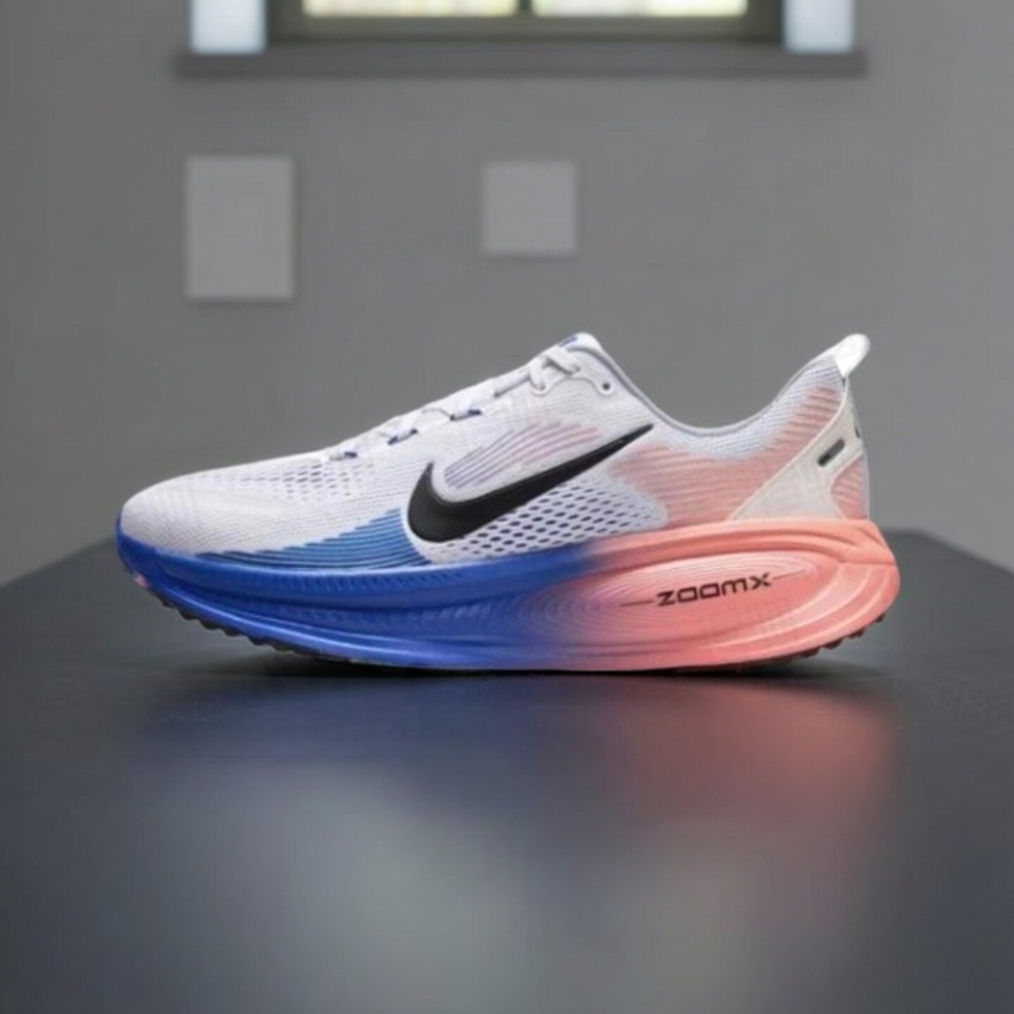 Nike耐克男鞋子2026秋季新款VOMERO 18 软弹运动跑步鞋HM6803-114