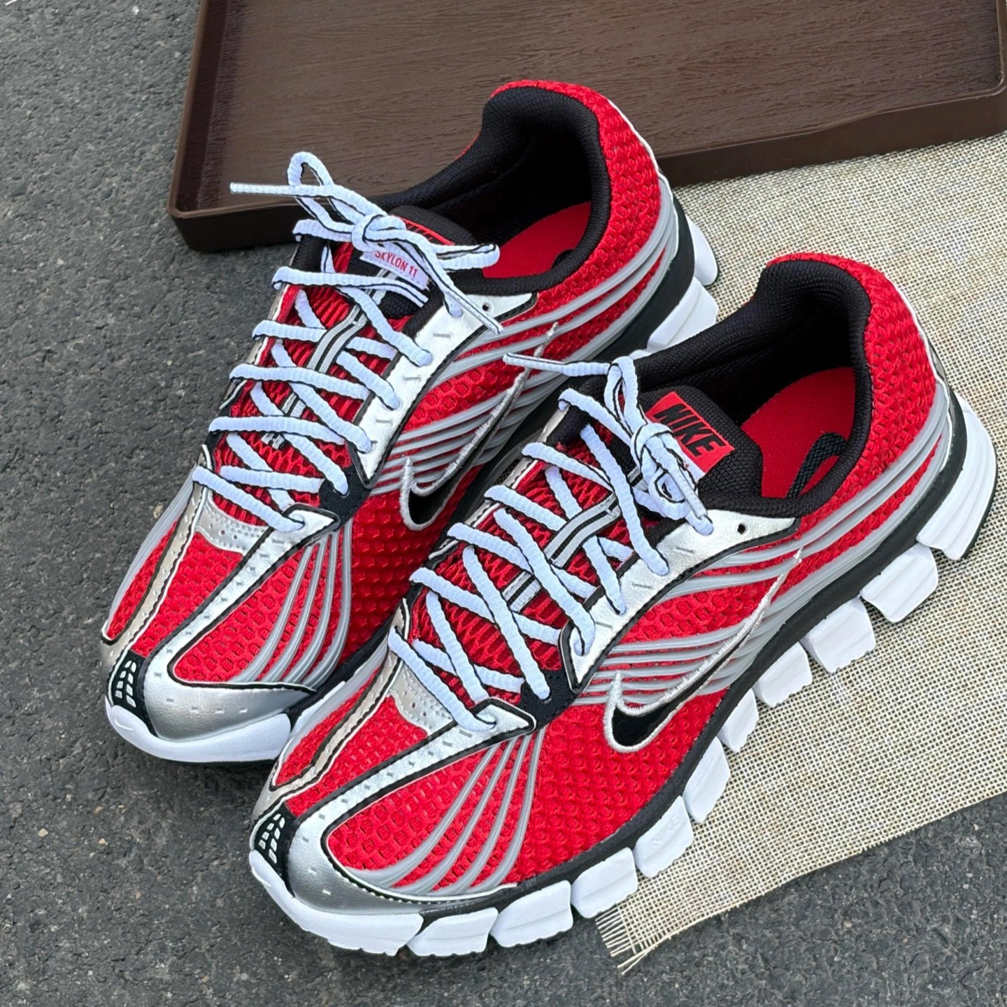 Nike耐克女款鞋子2026秋季新款运动休闲低帮潮流老爹鞋IU7360-600