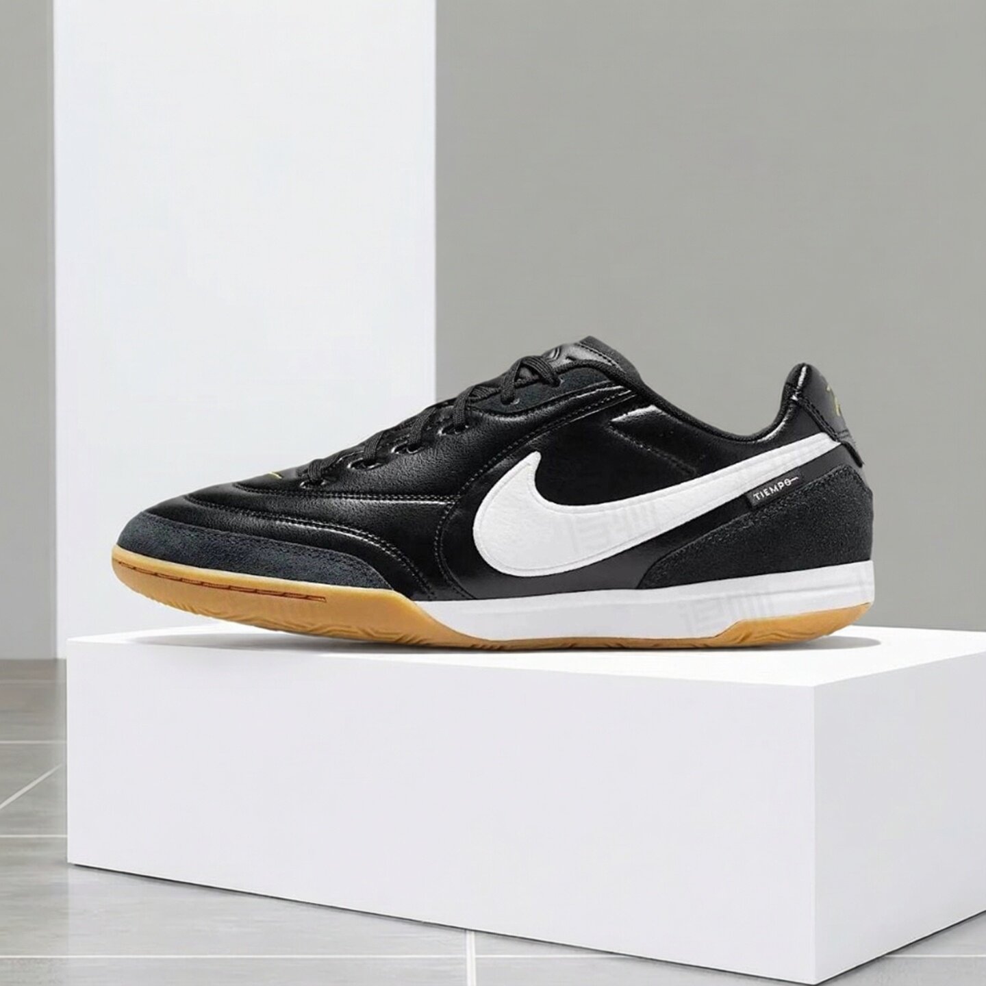 Nike耐克男女鞋子2026秋季新款防滑训练运动防滑足球鞋HQ7017-010