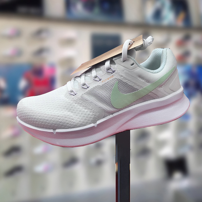 女鞋舒适透气百搭低帮运动跑步鞋