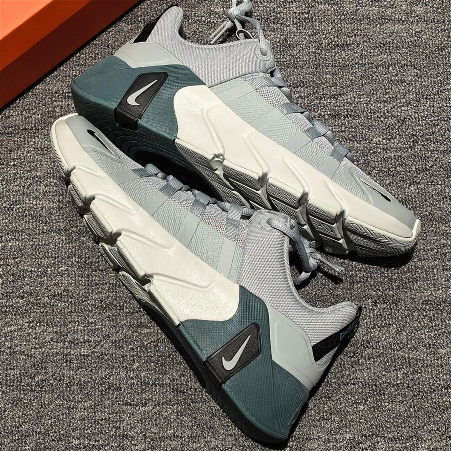 Nike耐克女鞋子2026夏季新款舒适透气百搭训练运动跑鞋II7405-003